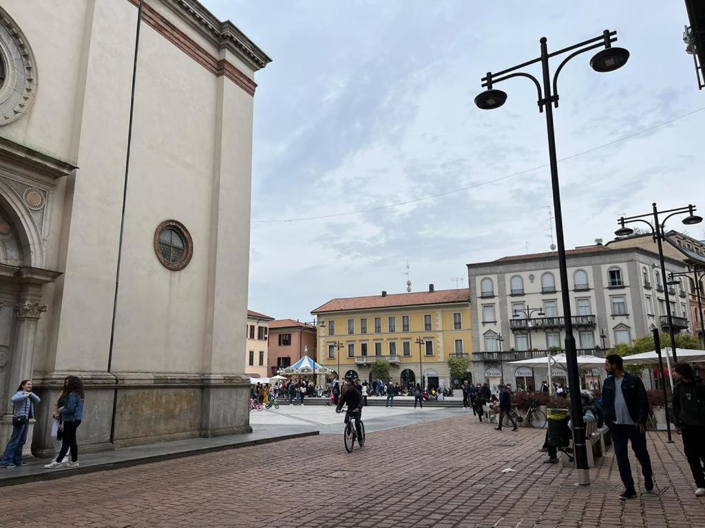 Loft Matteotti - Studio In Centro Busto Arsizio Buitenkant foto